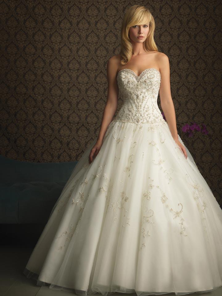  - 10912503-unique-wedding-dresses