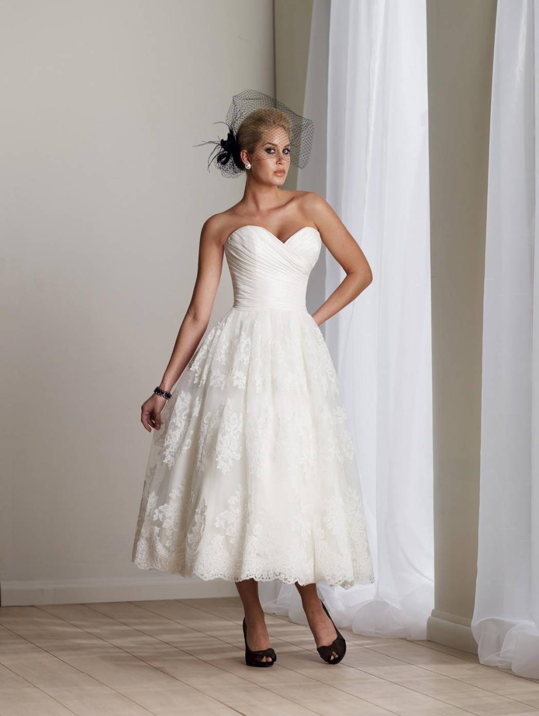 Ivory Wedding Dresses Short Lace Appliques Tulle Sweetheart PRLog