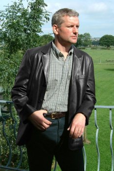 The Fading Popularity of Leather Jackets -- SuitsMen.co.uk | PRLog