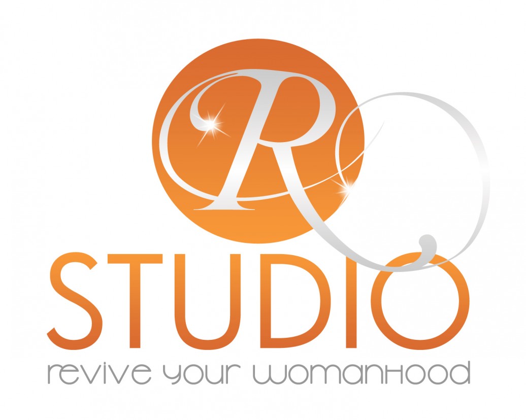 r studio logo
