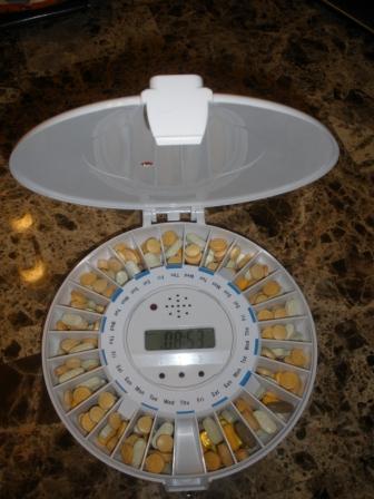 automatic pill dispenser