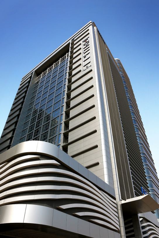 Centro Capital Centre hosts Falconers from around the world Centro