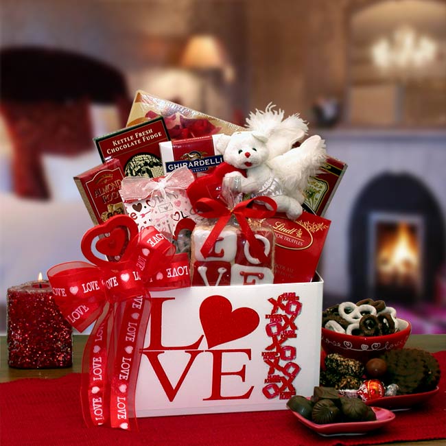 Valentine's Day Gift Baskets For Your Sweet Girlfriend ...