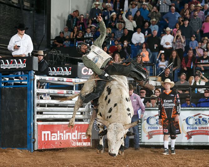 Craig Jackson three peats in El Paso to take over the World Standings